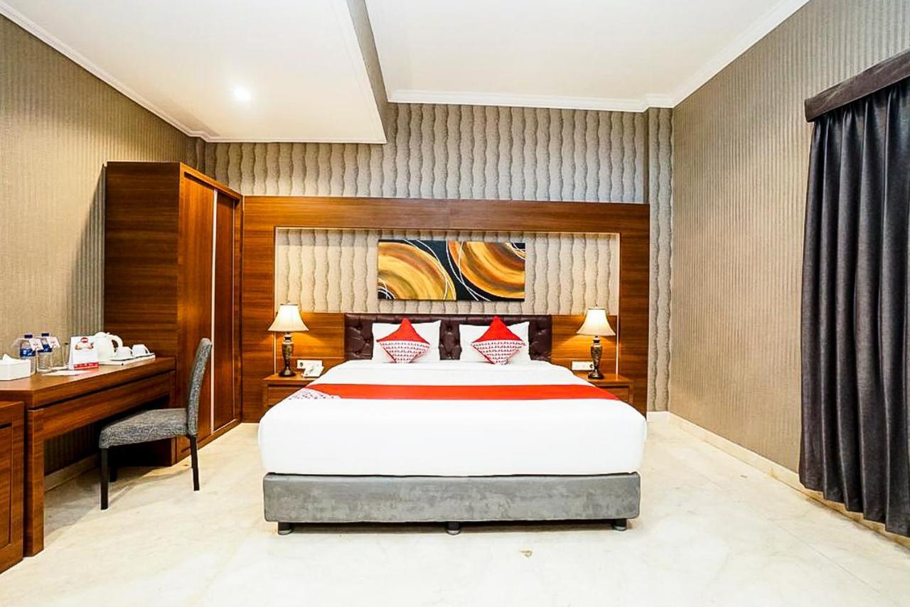 Oyo 289 Hotel Dalwa Syariah Pasuruan Exterior foto